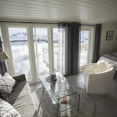 Aabor Buene-svolvaer *