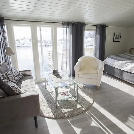 Aabor Buene-svolvaer Сasa de vacaciones Svolvær