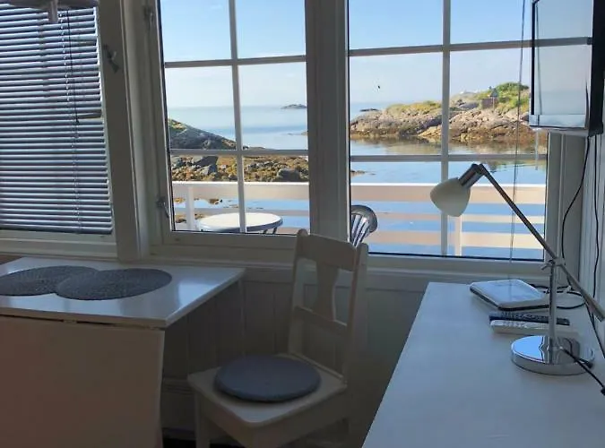 Dom wakacyjny Aabor Buene-svolvaer *